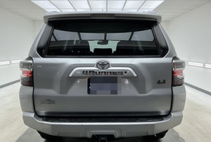 Toyota 4Runner SR5 Premium 4WD certifiée de qualité supérieure - Product Image 3