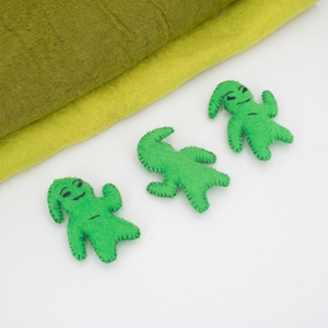Decoraciones de Halloween de Fantasmas de Fieltro de Lana Verde Hechas a Mano para Uso en Interiores, Set de Regalo de Manualidades para Niños de Felt & Yarn - Product Image 3