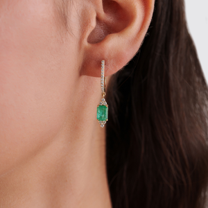 Pendientes de Aro con Diseño Innovador en Forma de Octágono, Esmeralda y Diamante de Corte Redondo, Oro Amarillo Sólido de 14K, Joyería para el Mes de Mayo - Product Image 2