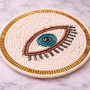 Posavasos Cuadrados de Cuentas de Vidrio Hechos a Mano - Diseño Clásico con Base de Poliéster (4x4 Pulgadas) MS HANDICRAFT Portátiles Personalizados para Iglesia - Product Image 1