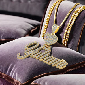 Collar Unisex Hip Hop de Plata 925 Chapado en Oro con Colgante Personalizado con Nombre Inicial, Cierre de Corazón, Moissanita de 1.19ct, Brillante - Product Image 1