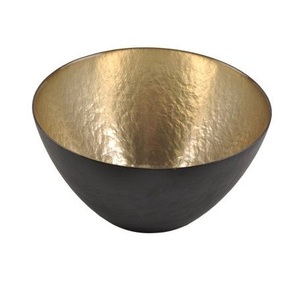 Cuenco de metal negro y dorado hecho a mano, diseño glamuroso pulido para servir comida, regalos o como pieza central decorativa. - Product Image 3