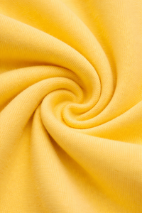 ชุดเสื้อฮู้ดดี้และกางเกงจ็อกเกอร์สีพื้นสำหรับผู้ชาย – ชุดลำลองสีเหลืองพร้อมโลโก้แบบกำหนดเอง - Product Image 5