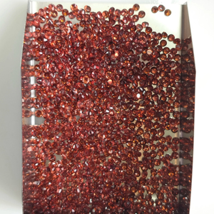 โกเมนสีแดงธรรมชาติ 2 มม. ทรงกลมเจียระไนแบบบริลเลียนท์ คุณภาพดีที่สุด พลอยเม็ดเดี่ยวสำหรับทำเครื่องประดับ - Product Image 3