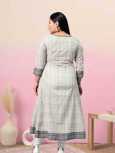 Kurta Anarkali pour femme en coton slub blanc crème à imprimé géométrique, col rond, manches trois-quarts, style ethnique mondial - Product Image 2