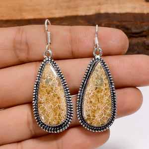 Pendientes de plata con forma de pera de coral natural, estilo vintage, plata de ley 925, joyería bohemia hecha a mano con piedras preciosas, regalo para ella. - Product Image 1