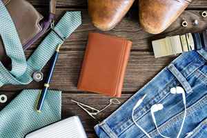 กระเป๋าสตางค์หนังแท้สีดำสำหรับผู้ชาย ดีไซน์หรูหรา ทำมือ ทรงบาง - Product Image 4