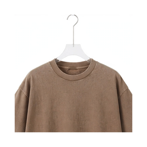 Camiseta Oversize de Cuello Redondo con Logo Personalizado, Lavado Ácido, Estampado Serigrafiado, Tejido Vintage, Transpirable y de Gran Gramaje - Product Image 6