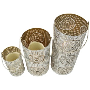 Ensemble de 3 lanternes en métal avec motif découpé pour la décoration de la maison - Product Image 3
