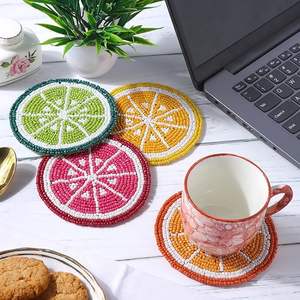 Sous-verres en perles de verre haut de gamme, fabriqués avec des détails raffinés, idéaux pour les boutiques de cadeaux et les accessoires de maison de luxe - Product Image 4