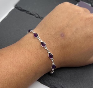 Bracelet ajustable en argent sterling 925 avec améthyste violette naturelle, bijou en pierre précieuse naturelle, bracelet de créateur pour femme et homme - Product Image 1