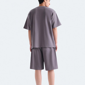 Ensemble T-shirt et short gris en coton à col rond pour homme – Tenue décontractée d'été en tissu satiné tricoté respirant, sans couture, personnalisable, couleur unie - Product Image 1
