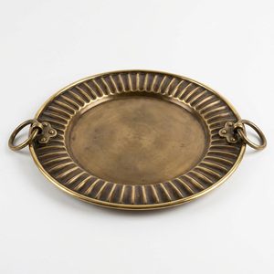 Plateau ottoman en laiton antique fait main 51 cm, échelle de Tarangini cannelée pour la décoration intérieure, les hôtels et les mariages - Product Image 1