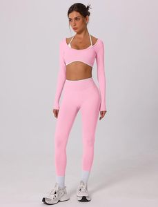 Conjunto Deportivo para Mujer: Leggings Elegantes y Bra Deportivo Racerback para Gimnasio, Yoga y Ejercicio - Product Image 3