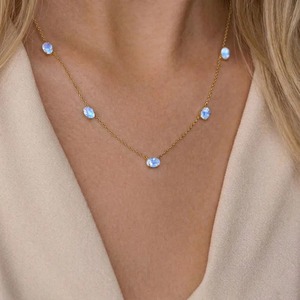 Collar de piedra lunar natural en oro, collar ovalado de piedra lunar, cadena delicada de piedra lunar para mujer - Product Image 6