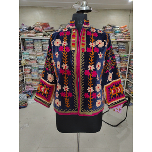 Chaqueta de terciopelo floral bordada a mano para mujer, cuello mandarín, manga tres cuartos, estilo étnico de otoño, regalo para ella - Product Image 1