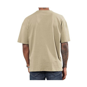 T-shirt homme en coton 100% de qualité supérieure, coupe ample, col rond, impression personnalisée, design graphique. - Product Image 4