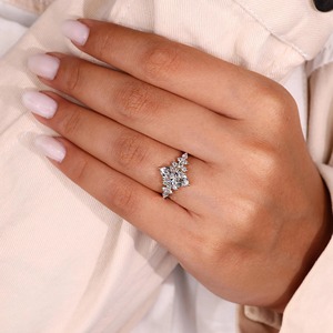 Anillo de Compromiso con Diamante Cultivado en Laboratorio Marquise_ Engaste Muse de Oro Inspirado en la Naturaleza - Certificado IGI - Product Image 3