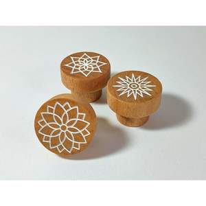 Boutons multi-designs en résine et en bois pour la mise à niveau des quincailleries de meubles et l'organisation des armoires - Product Image 4