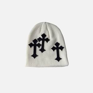 Bonnet unisexe personnalisé en jacquard, 100 % acrylique, tricoté, imprimé numériquement Y2K, avec logo imprimé sur toute la surface, vente en gros - Product Image 5