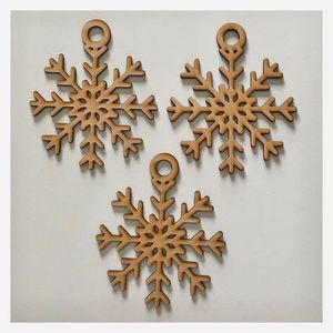 Ornement de Noël en MDF, forme irrégulière, motif Père Noël et flocon de neige, taille personnalisable, décoration suspendue, style tendance - Product Image 4