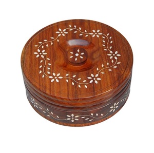 Caja de Madera para Chapati, Elegante Accesorio de Comedor para Guardar Pan Fresco y Presentar Alimentos con Estilo en el Hogar - Product Image 5