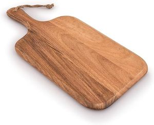 Planche à découper en bois de qualité supérieure, fabriquée en bois dur naturel, pour la préparation, la découpe et le service des aliments en cuisine. - Product Image 4