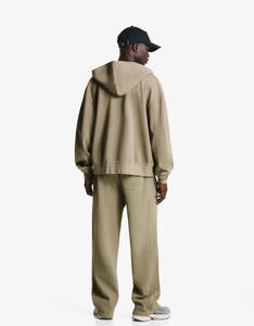 ชุดวอร์มแฟชั่นใหม่สำหรับผู้ชายแบบซิป  ไซส์ใหญ่พิเศษ คุณภาพสูง สีพื้น  พร้อมโลโก้พิมพ์นูนตามสั่ง ชุดซิปสำหรับผู้ชาย - Product Image 2