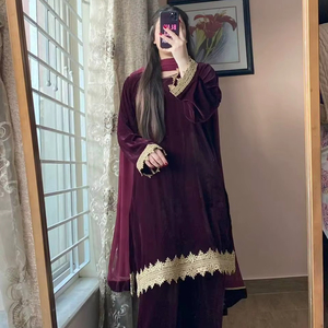 Ensemble Kurti et Palazzo en velours brodé de sequins avec dupatta en Georgette – Tenue de fête ethnique de luxe entièrement cousue - Product Image 1