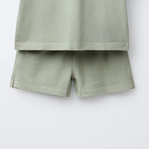 Hot Selling Brand Kids Solid Color Cotton T Shirt And Shorts Set Front Logo Casual Wear Breathable Mid Waist <b>Elastic</b> Closure - Product Image 3