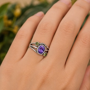 Anillo de Plata de Ley 925 con Amatista y Peridoto, Anillo Delicado Hecho a Mano con Múltiples Piedras Preciosas, Joyería Fina para Mujer, Venta al por Mayor - Product Image 4
