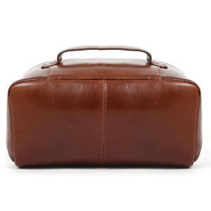 Trousse de toilette vintage personnalisée en toile cirée et cuir pour homme, trousse de rasage et de rangement pour cosmétiques, en vente - Product Image 2