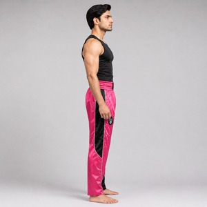 Pantalon de kick-boxing haute performance offrant un confort léger, une conception respirante et une qualité athlétique fiable. - Product Image 3