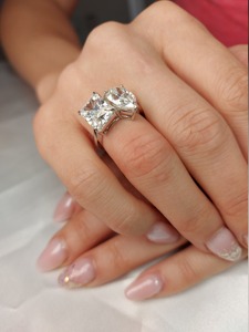 Anillo de compromiso Toi et Moi de moissanita de 4 CT, corte pera y radiante, en oro blanco de 14K, anillo de compromiso de moissanita con corte elegante, moissanita - Product Image 5