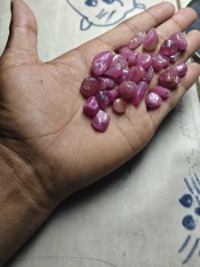 Rubí Natural en Bruto, Gema sin Cortar, Cristales Minerales Sueltos, Especímenes al por Mayor, Rocas de Zafiro Rosa a Granel, Fábrica de Joyería - Product Image 1