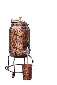 Dispensador de Agua de Cobre con 1 Vaso y Soporte de Hierro, Jarra de Agua de Cobre Grabada con Soporte de Hierro y Grifo, Decoración de Cocina India - Product Image 2