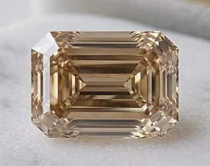Diamant de laboratoire en gros 1,5 carat émeraude jaune fantaisie VVS2 certifié IGI CVD 3EX coupe excellente pour les acheteurs internationaux de diamants - Product Image 1