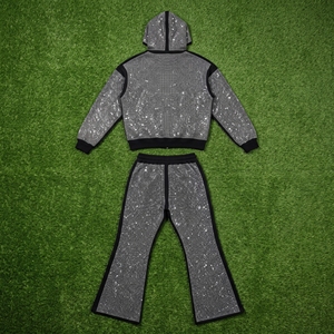 Ensemble de survêtement pour homme avec sweat à capuche noir orné de strass, pantalon large à cristaux, style streetwear, logo personnalisé - Product Image 5
