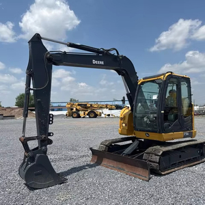 Mini-excavatrices sur chenilles John Deere 50G fiables, système hydraulique durable et efficace pour les travaux de construction, d'aménagement paysager et agricoles. - Product Image 1