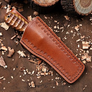 มีดคาวบอยเหล็กดามัสกัสตีขึ้นรูปด้วยมือ ด้ามไม้พะยูง พร้อมปลอกหนัง  แบบฟูลแทง ใบมีดคงที่ รับผลิตตามสั่ง (OEM) สำหรับพกพาประจำวัน (EDC) - Product Image 6