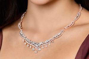 Collier 18 carats pour femme, best-seller, bijou de luxe, cadeau pour anniversaire, mariage et autres occasions, disponible au meilleur prix du marché. - Product Image 5