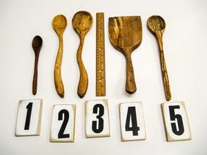 Cucharas de Madera Talladas a Mano, Mini Cucharas de Servir con Diseño Original, Utensilios Rústicos Hechos a Mano y Idea de Regalo Única - Product Image 4