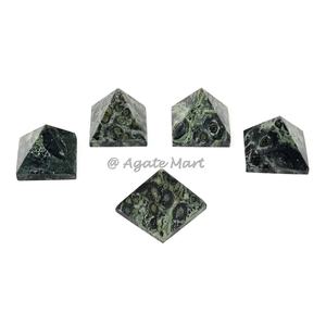 Pyramide en Opalite, Fontaine de Pierres Précieuses, Générateur d'Énergie Positive, Méditation, Décoration d'Intérieur, Métaphysique, Écologique - Product Image 3