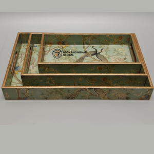 ชุดถาดเสิร์ฟเคลือบสีเขียวลายเรขาคณิต 3 ชิ้น – ถาดซ้อนกันได้ทำจาก MDF และกระดาษ ปลอดภัยสำหรับอาหาร ดีไซน์ทันสมัยหรูหรา สำหรับห้องครัว ห้องรับประทานอาหาร และตกแต่งบ้าน - Product Image 3