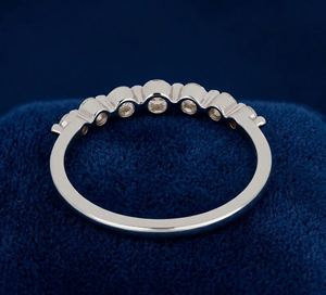Bague de mariage minimaliste pour femme en or 14 carats, diamant de laboratoire, plaqué rhodium, taille brillant rond, 0,40 carat - Product Image 3
