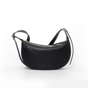 Sacs à main de luxe pour femmes en cuir véritable, sacs à bandoulière portables demi-lune de couleur unie - Product Image 1
