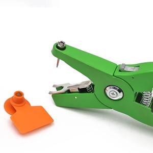 1 Pinza para Etiquetas de Oreja para Ganado, Vacas, Ovejas, Conejos, Herramienta de Identificación con 5 Clavos para Etiquetas de Oreja, Accesorios para Pinzas - Product Image 5