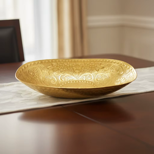 Bol décoratif moderne en métal texturé doré, plateau rond de centre de table, plateau de service, plat à fruits, décoration d'appoint pour table à manger et table basse - Product Image 6