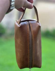 Bolsa de Viaje para Cosméticos de Cuero Genuino para Hombre con Cierre de Cremallera, Duradera y Resistente al Agua - Product Image 2