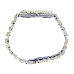 Montre de luxe personnalisée en or blanc et moissanite pour homme, cadran noir, idéale pour les mariages et les soirées. - Product Image 2